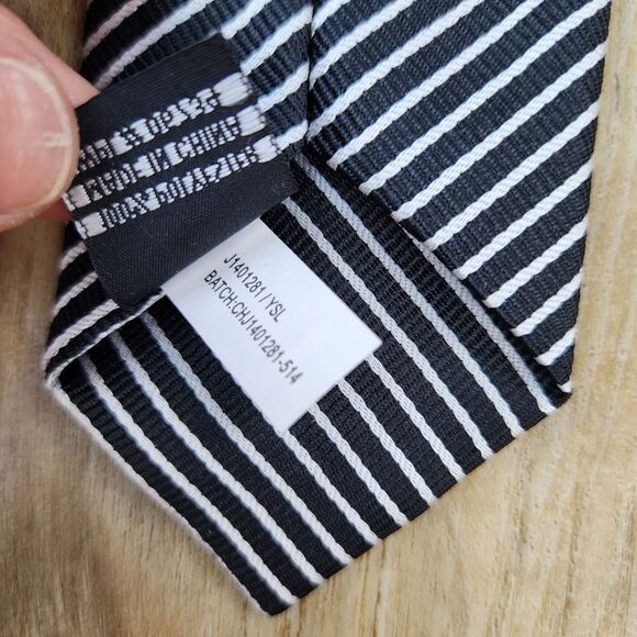 💜Black Striped Pre-Tied Clip-on Tie Youth Large 12/14 - Picture 8 of 8